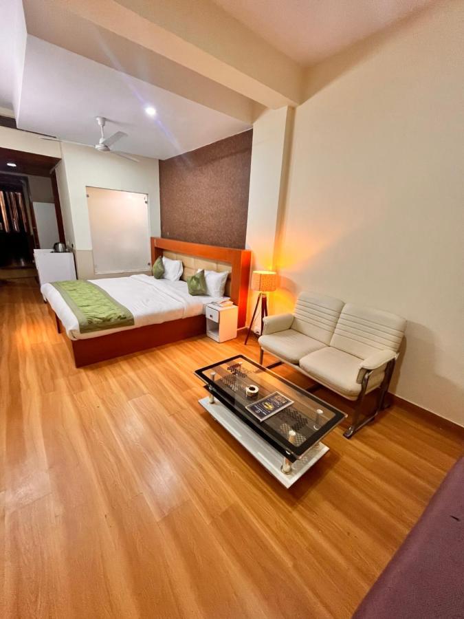 Oyster Pearl I Near Medanta Hospital I Sec-39 I Gurgaon Ξενοδοχείο Εξωτερικό φωτογραφία